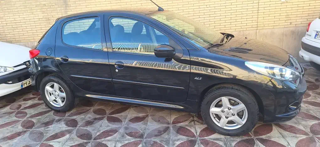 207اتومات مدل 97|خودرو سواری و وانت|شیراز, لب آب|دیوار