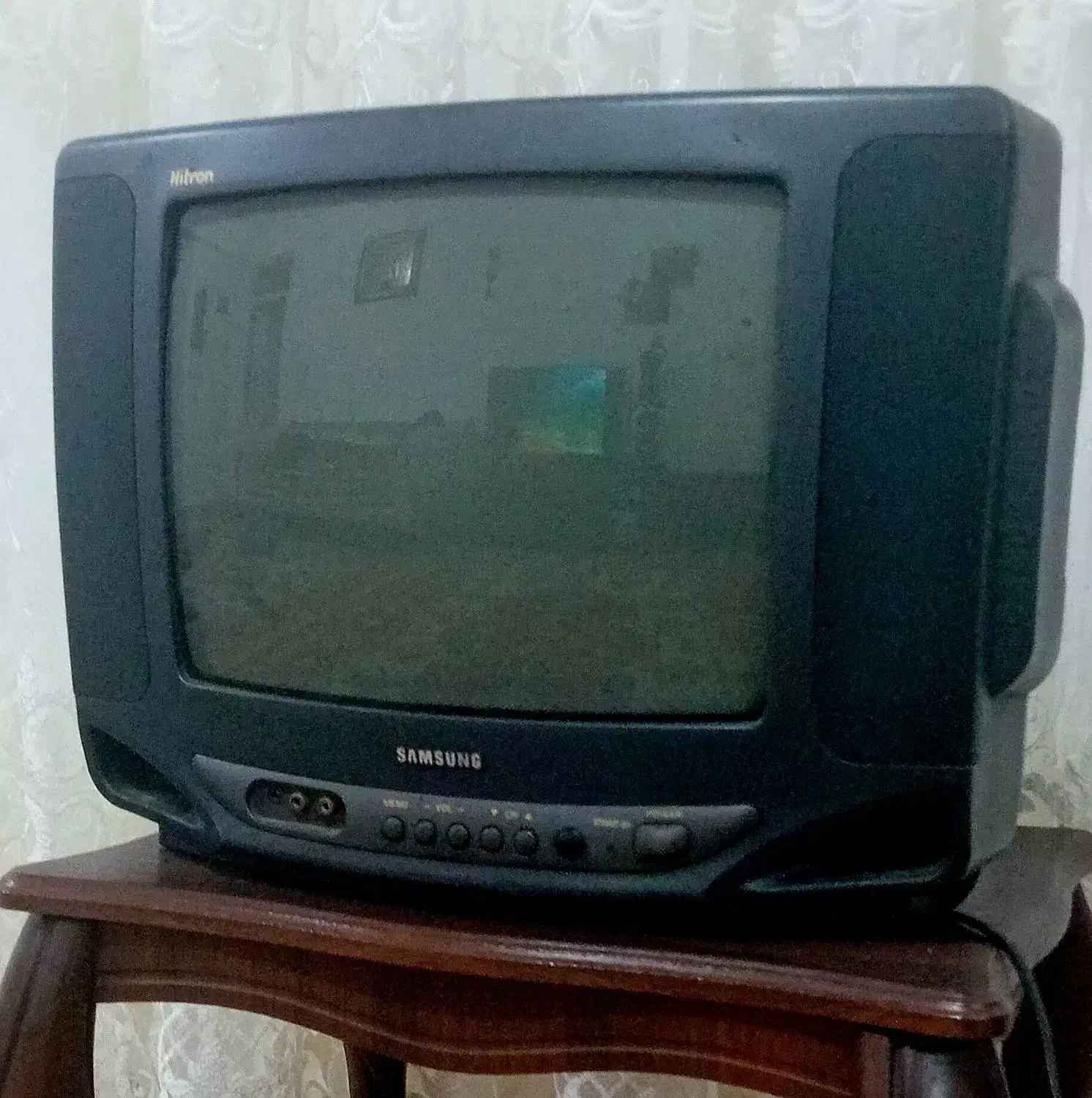 تلویزیونHitronسالم سالم|تلویزیون و پروژکتور|آستانه اشرفیه, |دیوار