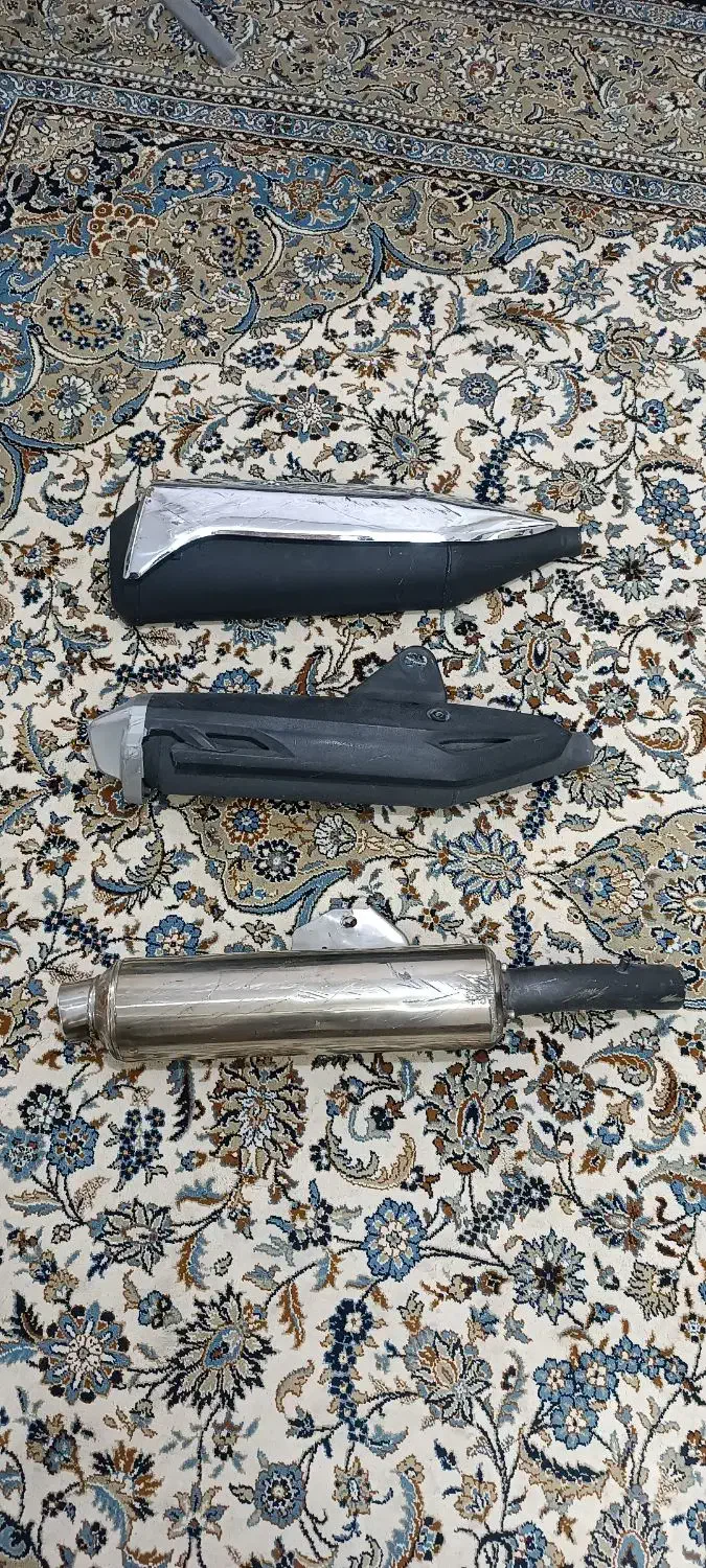 لوازم موتور سیکلت   اگزوز  کلاه  طلق|قطعات یدکی و لوازم جانبی|شیراز, نیستان|دیوار