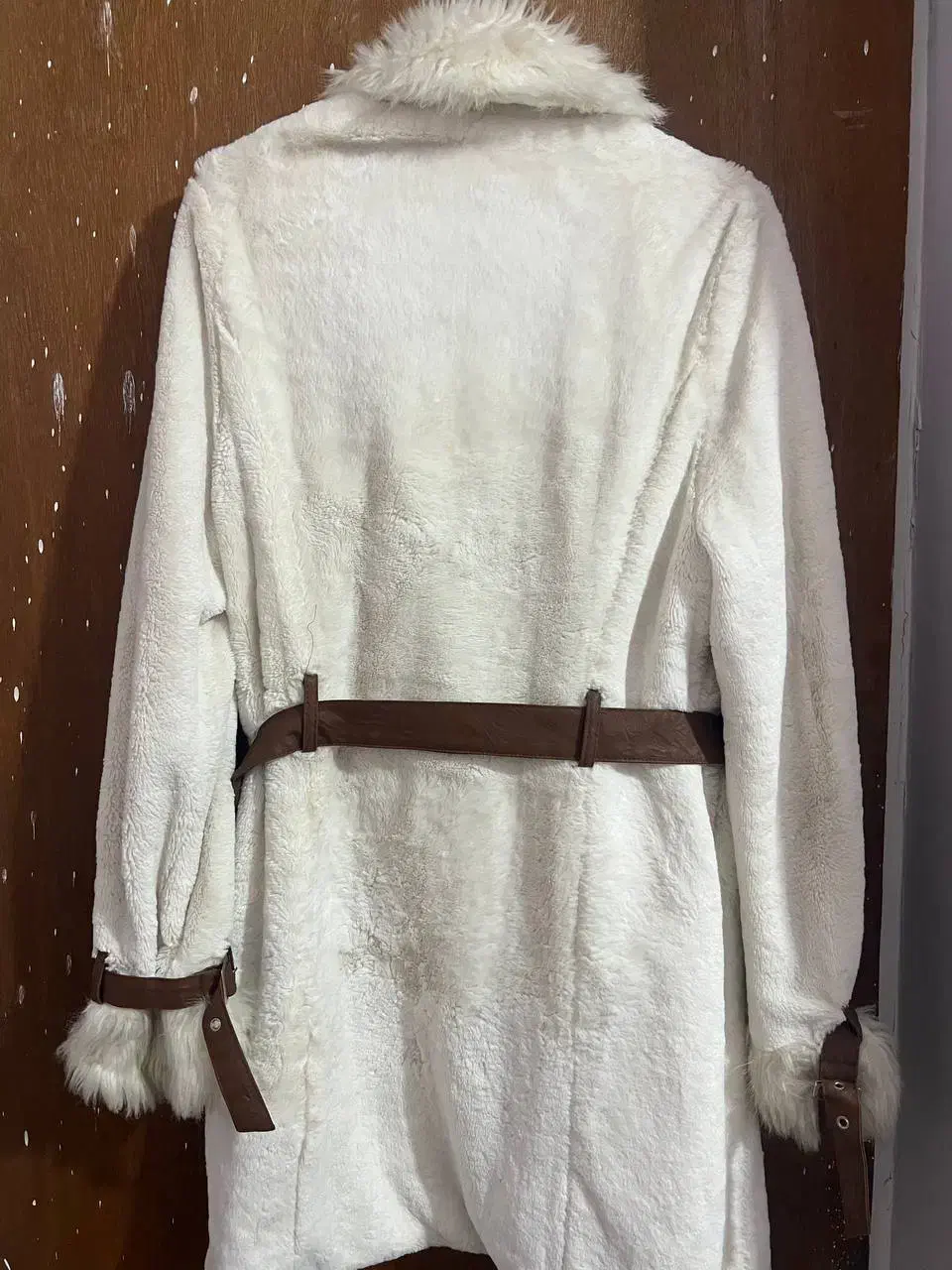 پالتو نو|لباس|شیراز, پودنک|دیوار