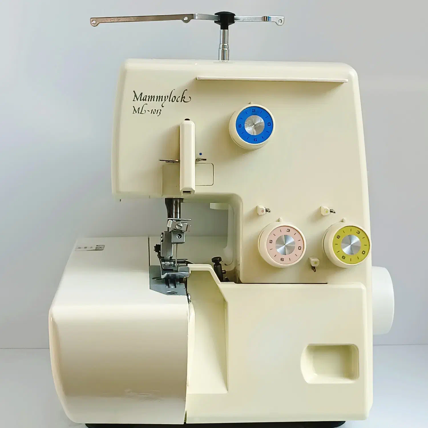 سردوز خانگی MammyLock کمکارکرد و تمیز|چرخ خیاطی و ریسندگی|فردیس, شهرک وحدت|دیوار