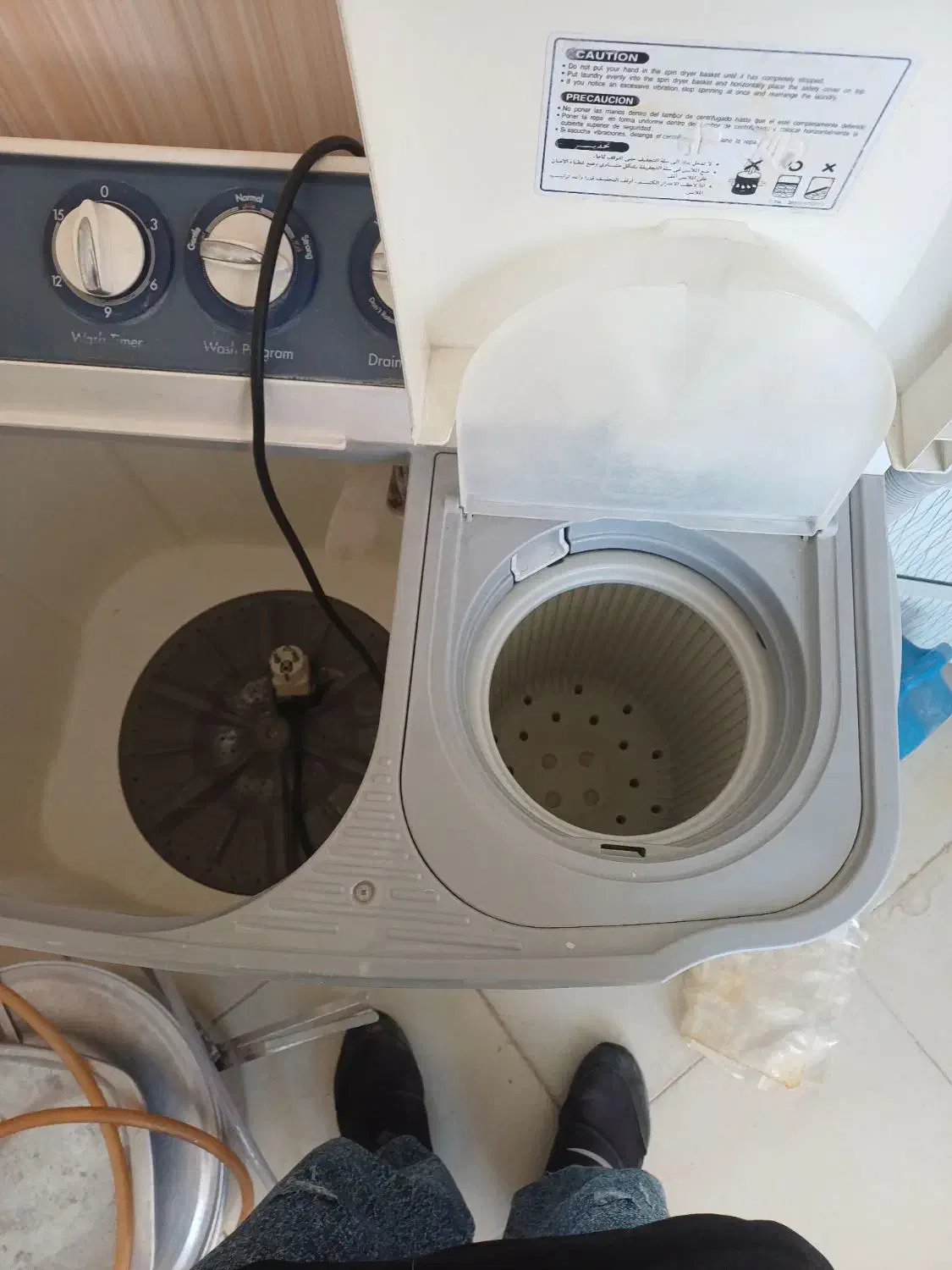 لباس شویی چرخ خیاطی تلوزیون و دیجیتال بوفه|ماشین لباسشویی و خشککن لباس|بیرجند, |دیوار