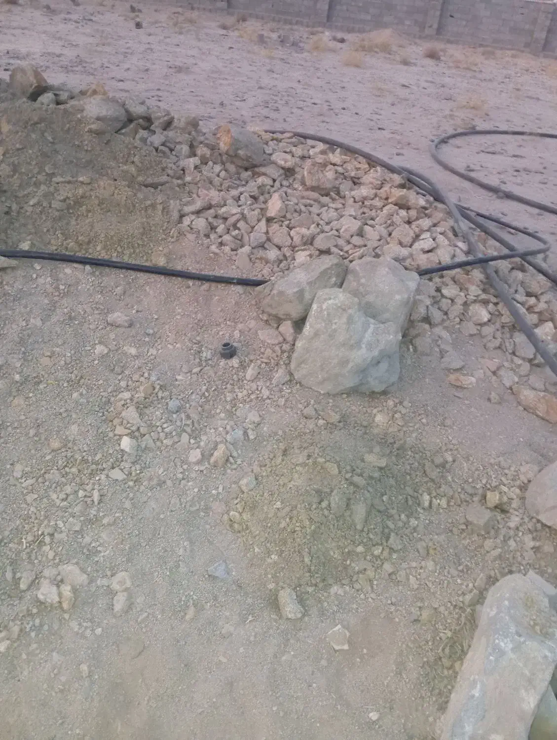 چاه آب|خدمات پیشه و مهارت|زاهدان, |دیوار