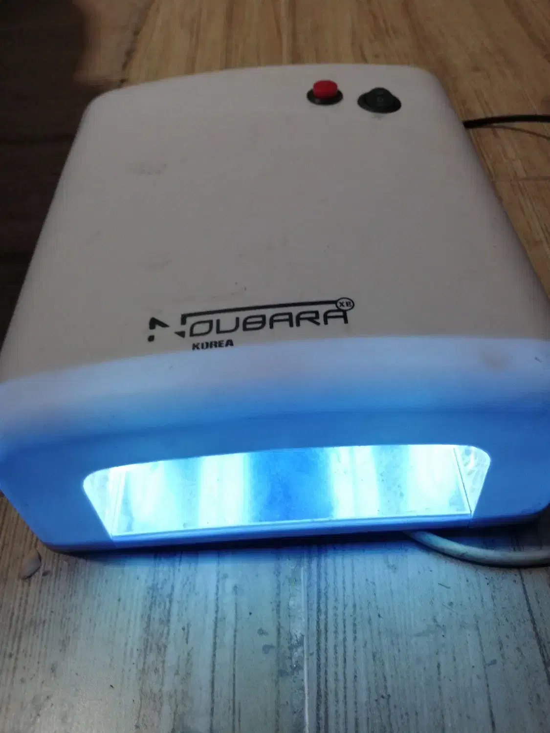 لامپ آبی یووی برا ناخن کارها|آرایشی، بهداشتی، درمانی|سبزوار, پامنار|دیوار