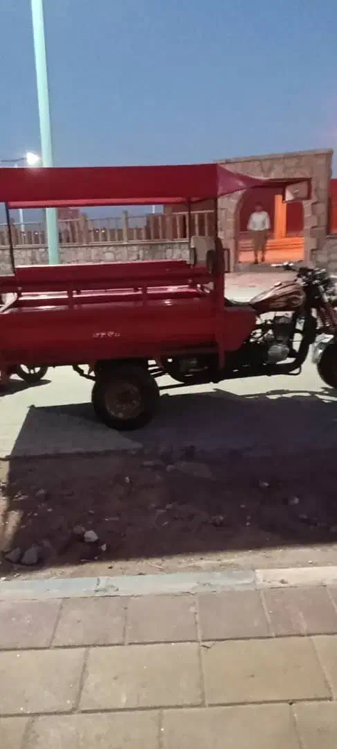 سه چرخ (هرمز)|موتورسیکلت|هرمز, |دیوار