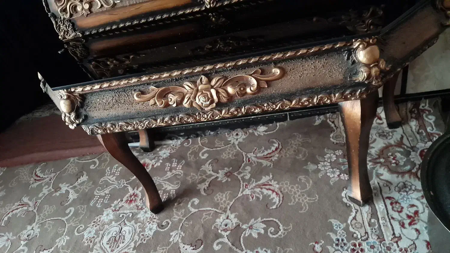 مبل هفت نفره و آینه کنسول همراه با جلو مبلی|مبلمان خانگی و میز عسلی|بندر ماهشهر, |دیوار