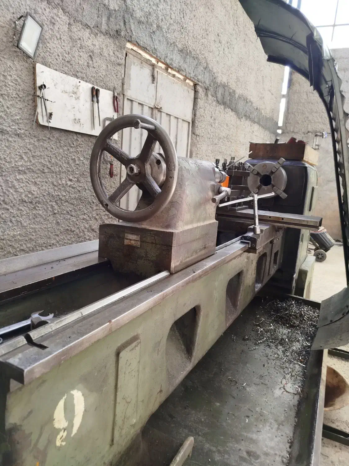 تراش بلغار|ماشین‌آلات صنعتی|نجف‌آباد, قلعه سفید|دیوار