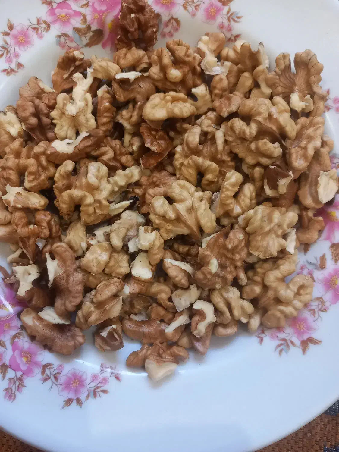 گردو باباحیدر۵۰۰ تومان|خوردنی و آشامیدنی|بابا حیدر, |دیوار