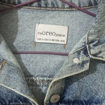 کت لی|لباس|کرج, ساسانی (قلمستان)|دیوار