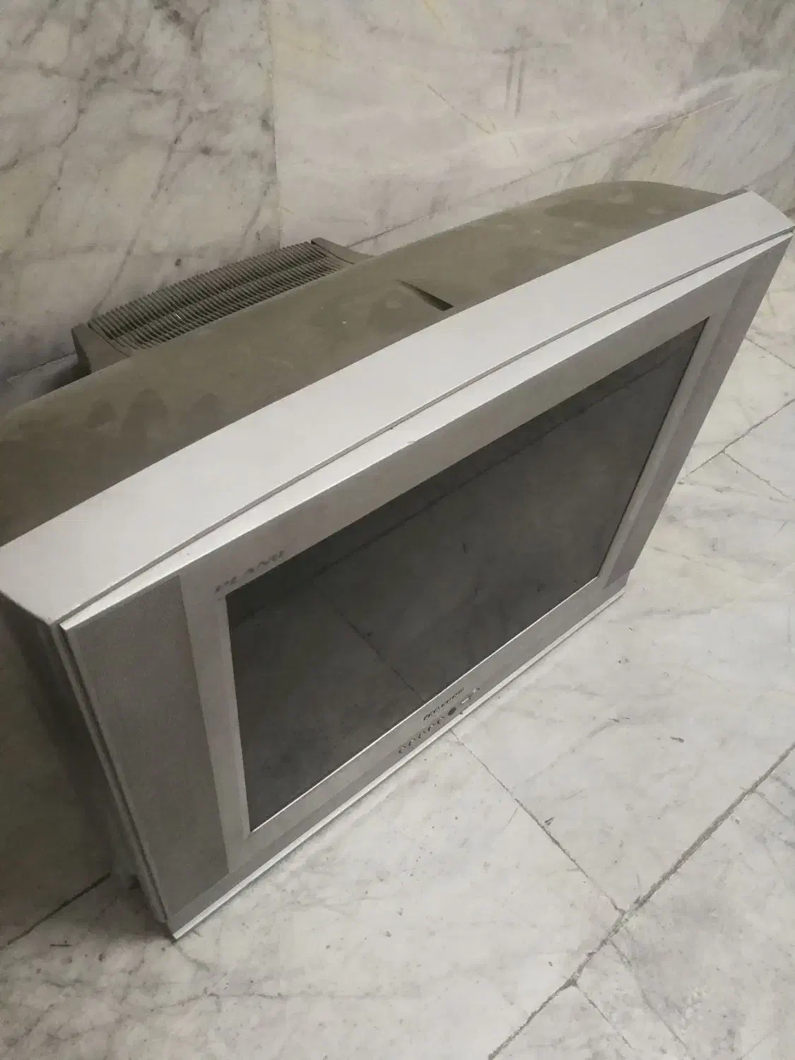 تلویزیون 29اینچ|تلویزیون و پروژکتور|مشکیندشت, |دیوار