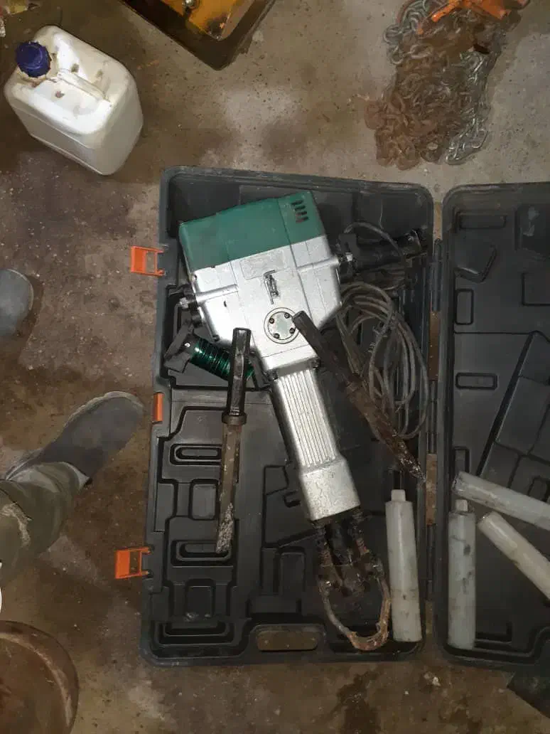 تخریب و کنده کاری دریل سبک و سنگین|خدمات پیشه و مهارت|اندیمشک, |دیوار