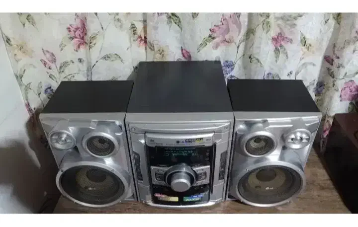 ضبط صوت ال جی|سیستم صوتی خانگی|میانه, |دیوار