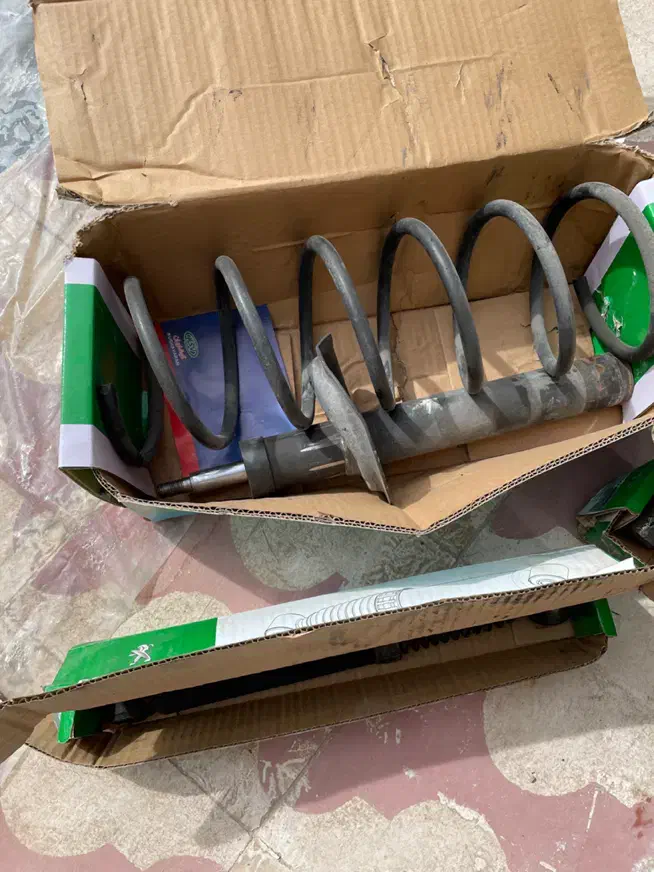 کمک فنر پارس|قطعات یدکی و لوازم جانبی|شیراز, میانرود|دیوار