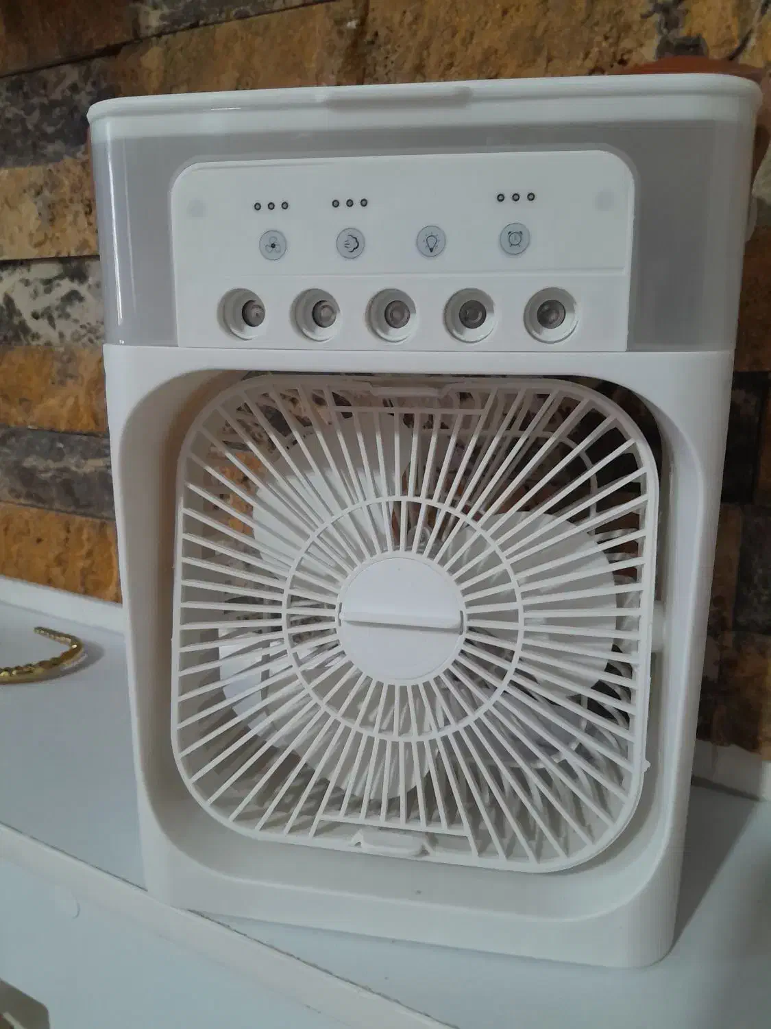 پنکه رومیزی|پنکه و تصفیه‌کنندهٔ هوا|همدان, |دیوار