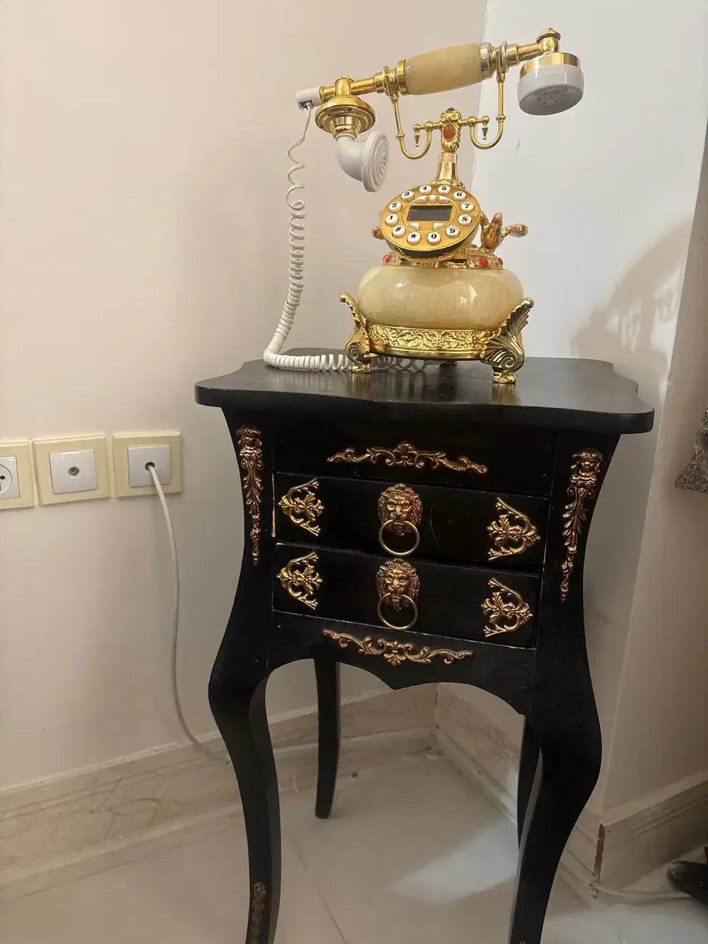 تلفن و میز تلفن|تلفن رومیزی|زنجان, |دیوار