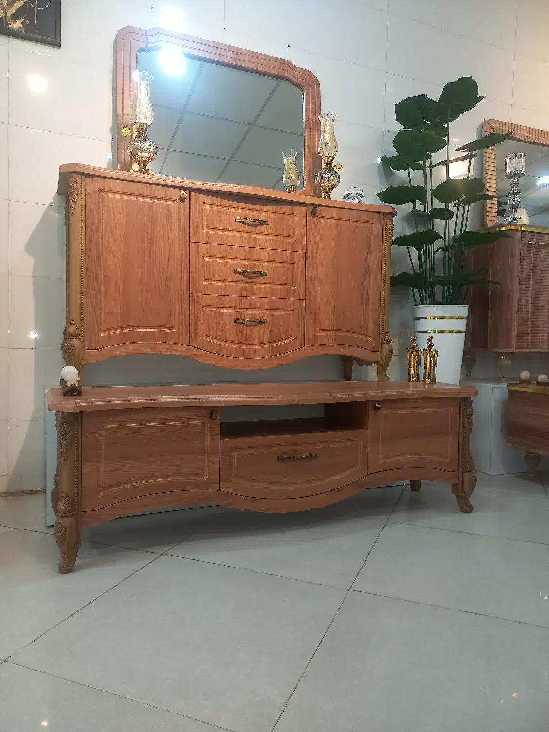 انواع آینه کنسول در گالری امیر پارسا|بوفه، ویترین، کنسول|تهران, شهید رجایی|دیوار