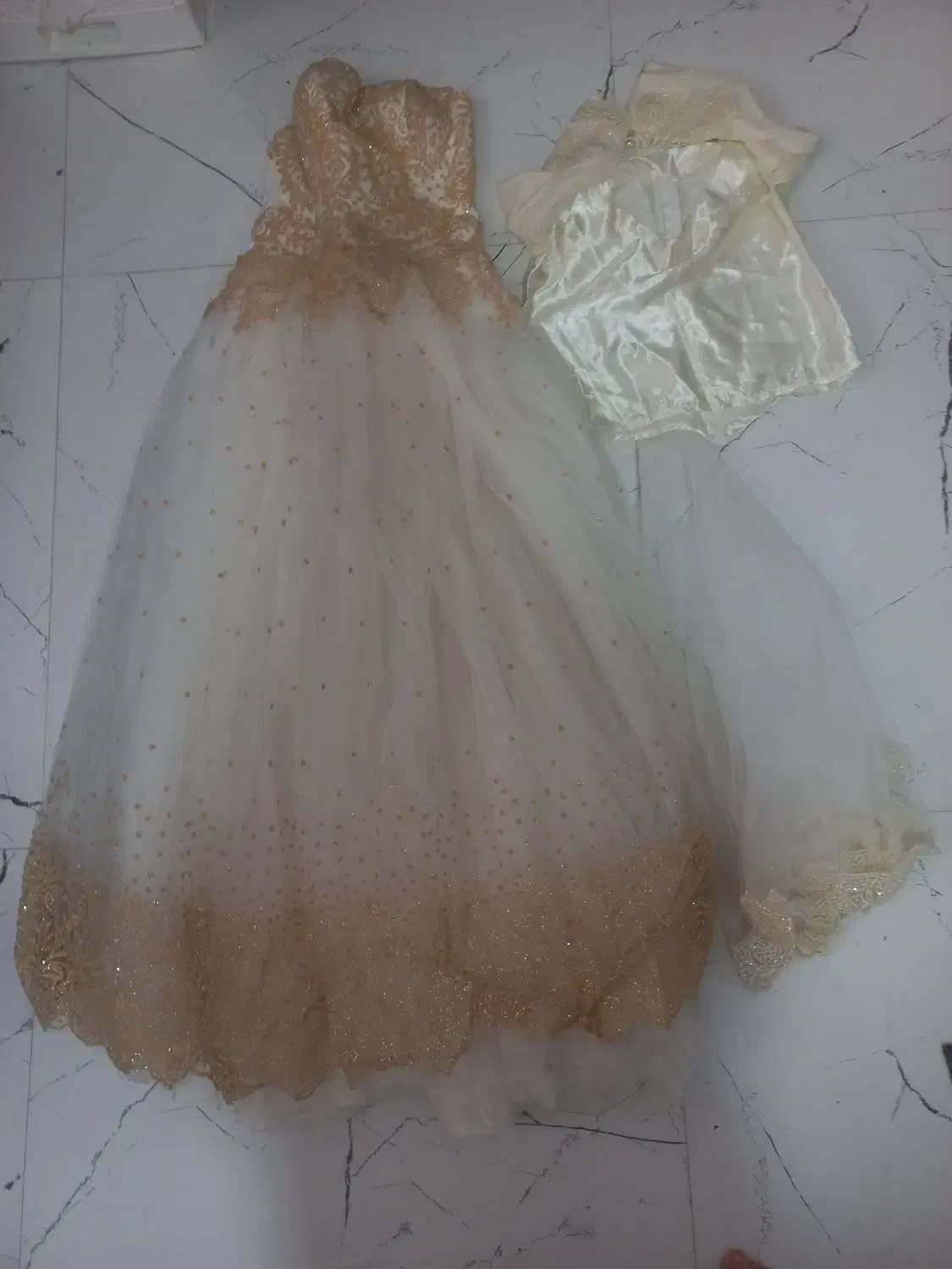 لباس عروس|لباس|کلاله, |دیوار