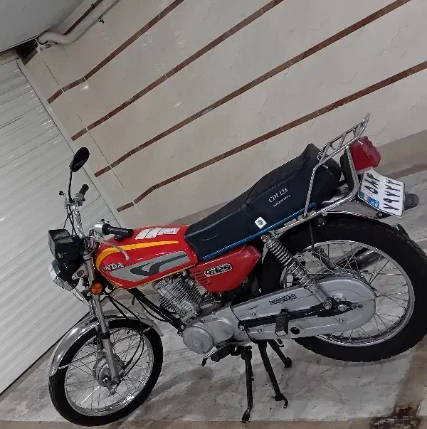 موتور هوندا ۱۲۵ تمیز کم کارکرد|موتورسیکلت|رشت, پیرسرا|دیوار