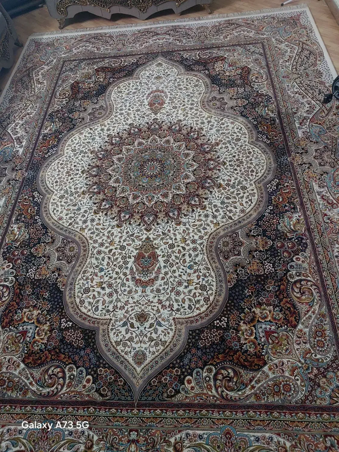 فرش در حد نو|فرش|مشهد, چهارچشمه|دیوار