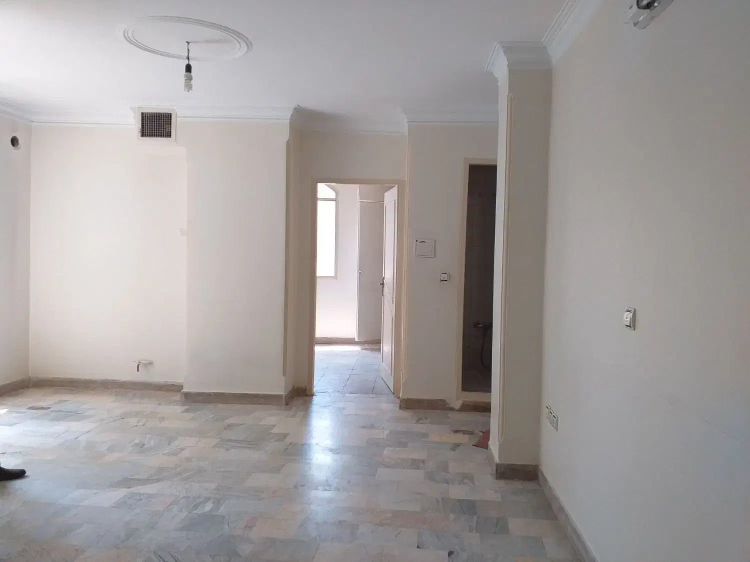 فوری/ ۴۸متر نورگیر با پارکینگ و انباری