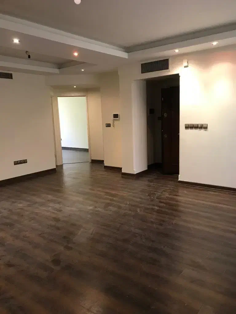 ۱۱۱ متر / ایران زمین / امکانات فول