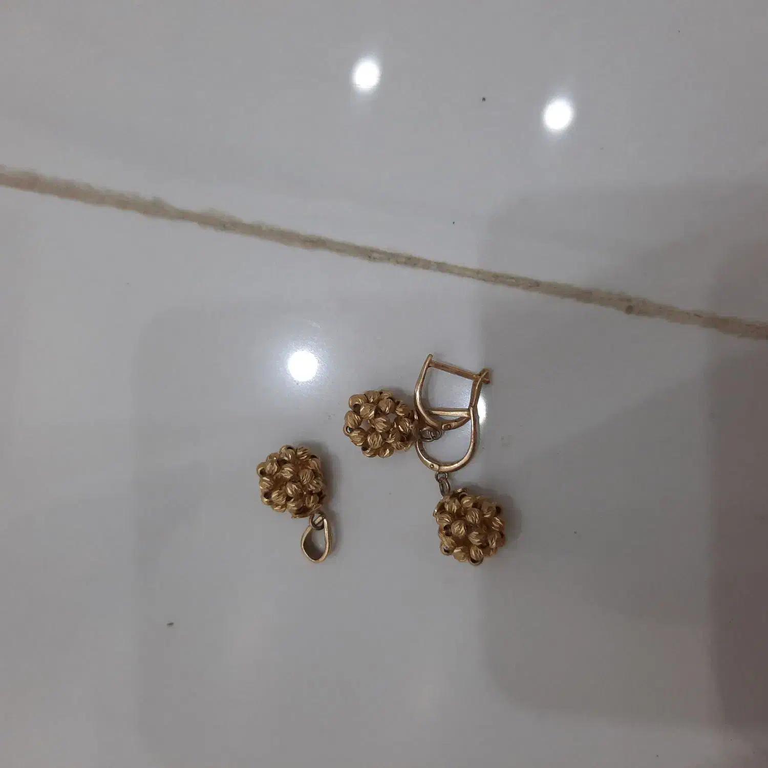 دستبندکارتیه ژاپنی طلا.نیم ست.انگشتر.گوشواره|جواهرات|فردیس, فردیس|دیوار