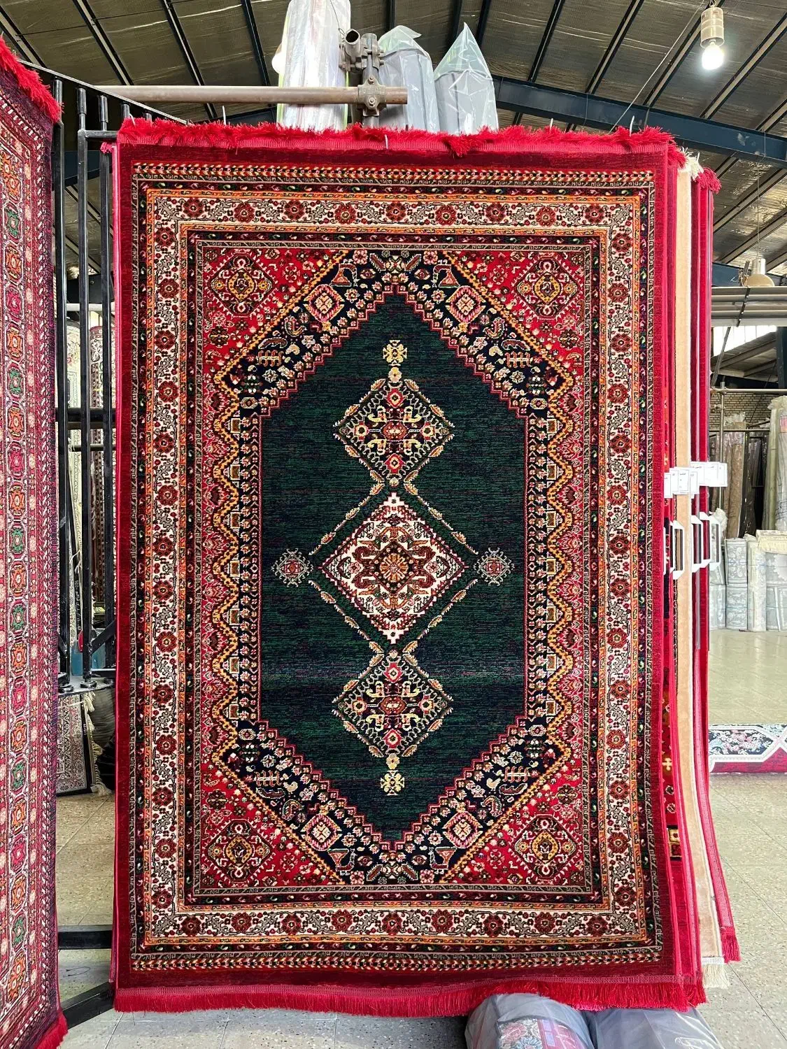 فرش بلوچی(فرش لاکی)|فرش|اصفهان, کوجان|دیوار