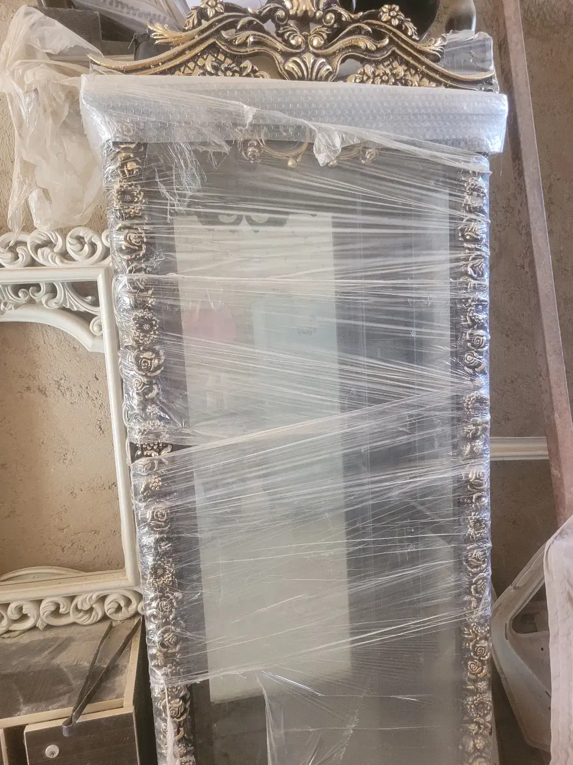 ویترین و آینه و کنسول، ساعت ایستاده|بوفه، ویترین، کنسول|بروجن, |دیوار