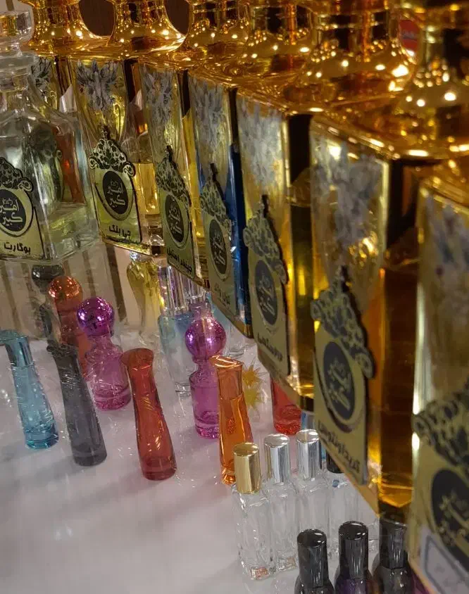 فروشنده ی خانم عطر|استخدام بازاریابی و فروش|قم, آزادگان|دیوار