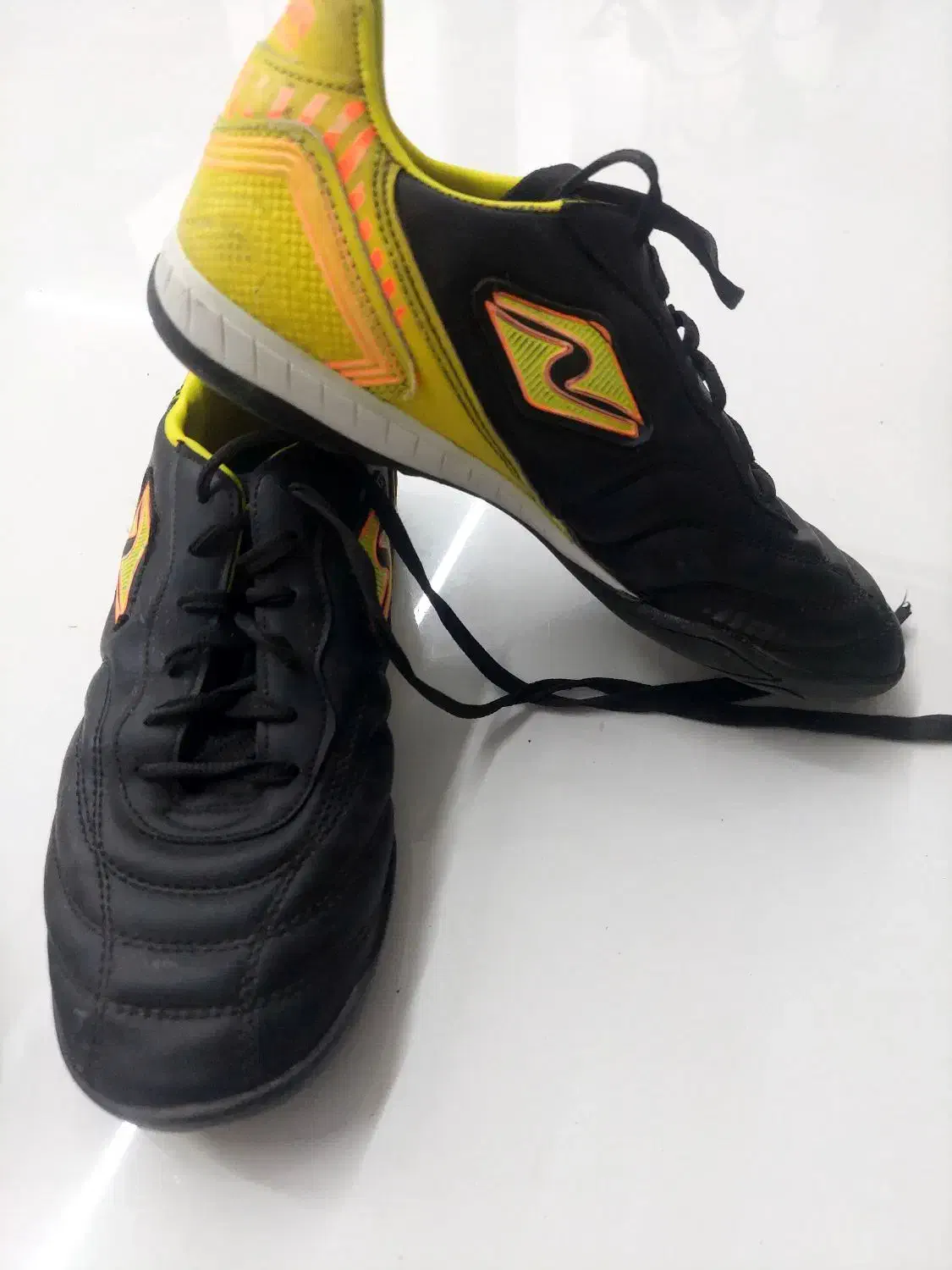 کفش های اورجینال چمن و سالن شماره ۳۷و۳۸|تجهیزات ورزشی|مرودشت, پشت سایپا‎|دیوار