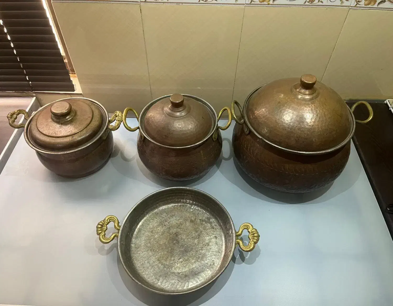 قابلمه مسی عثمانی|کلکسیون اشیاء عتیقه|کرج, فاز ۳ گوهردشت|دیوار