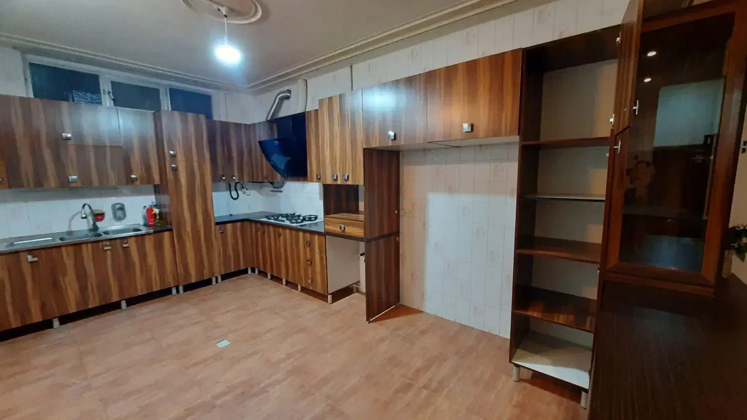 کابینت و کمد دیواری ام دی اف دسته دوم تمیز|مصالح و تجهیزات ساختمان|شاهین‌شهر, خانه کارگر|دیوار