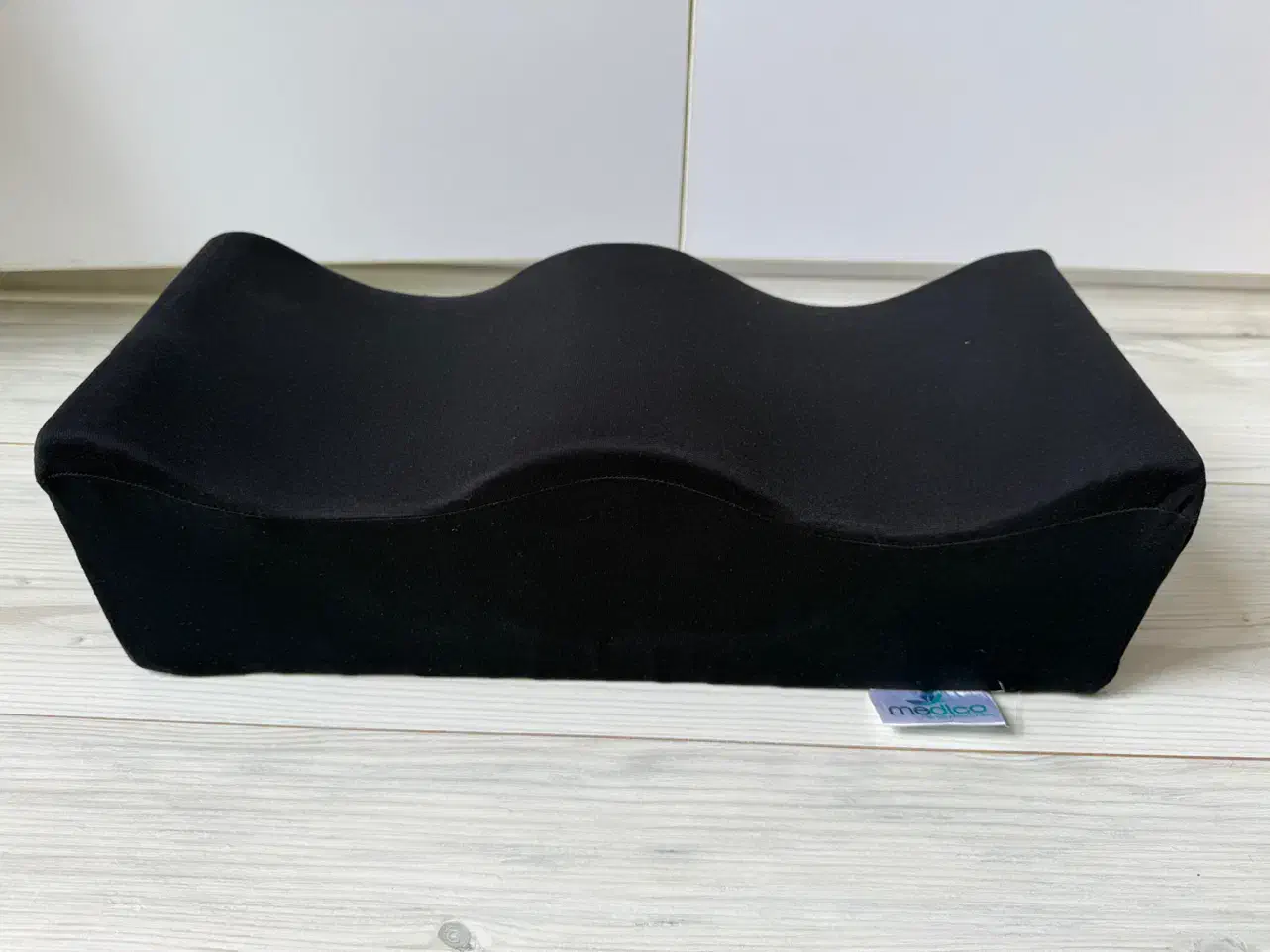 بالش بی بی ال ترنسفر طبی مدیکو|پزشکی|رشت, گلباغ نماز|دیوار