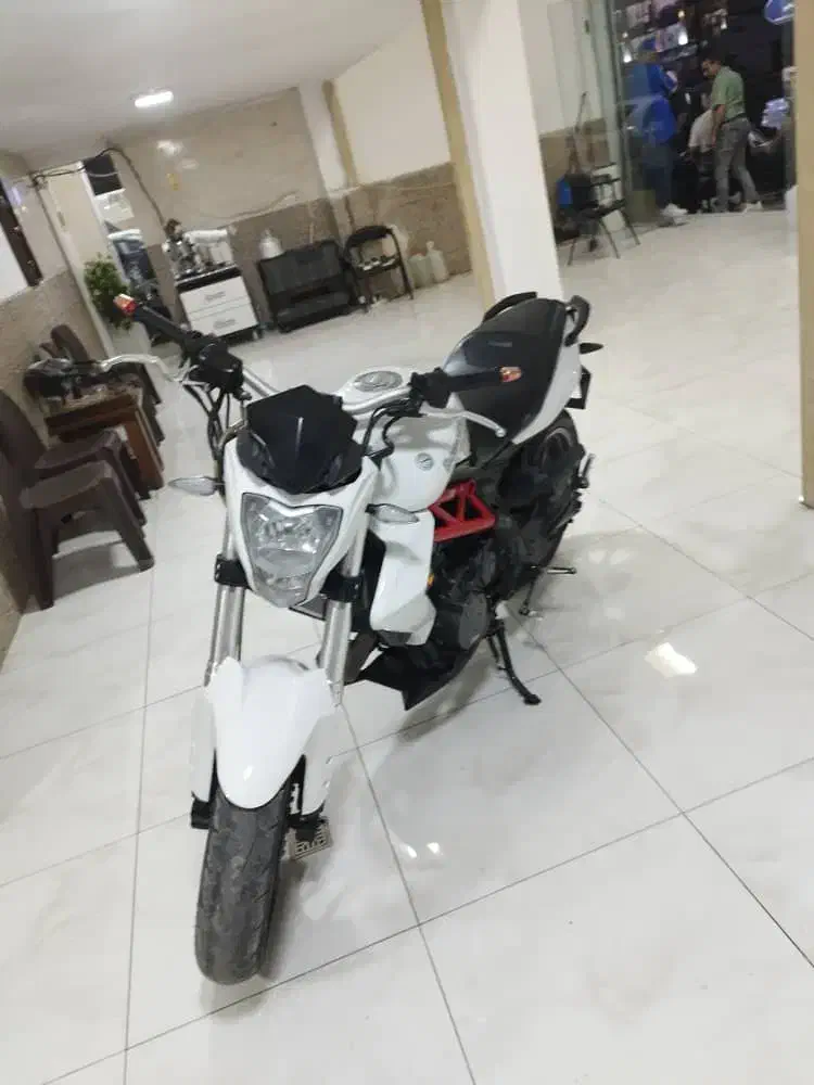 بنلی ۳۰۰ خوش‌قیمت|موتورسیکلت|کیاشهر, |دیوار