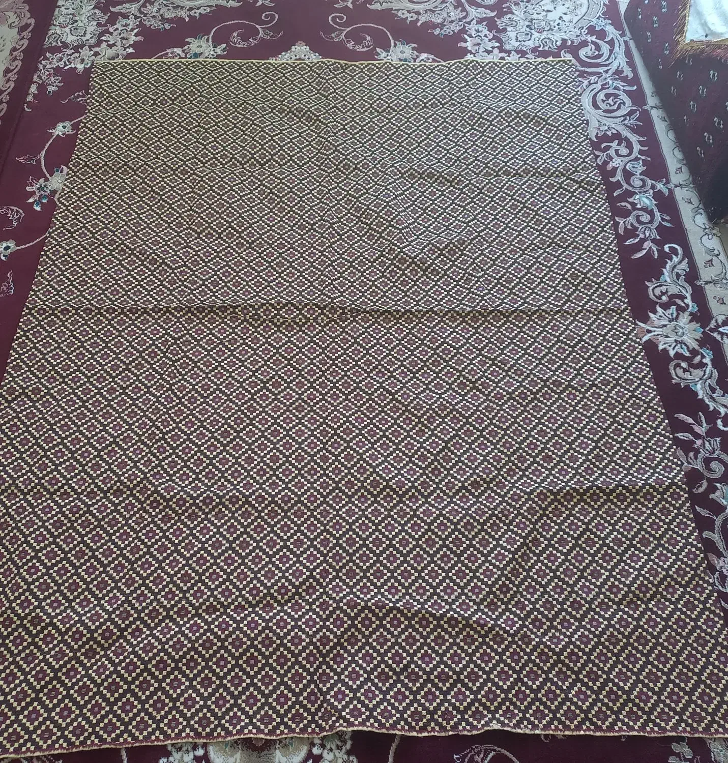 زیر سفره ای سنتی نو با طرح گلیم 1/5 متری|روفرشی|اسلام‌‌آباد غرب, |دیوار