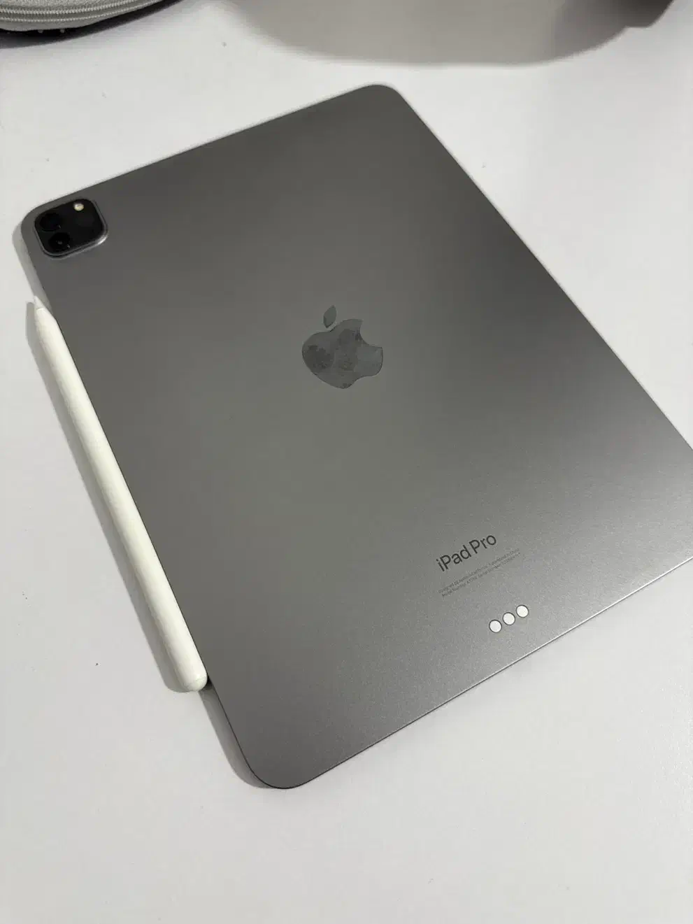 ipad pro 2022 128gb|تبلت|شیراز, ریشمک|دیوار