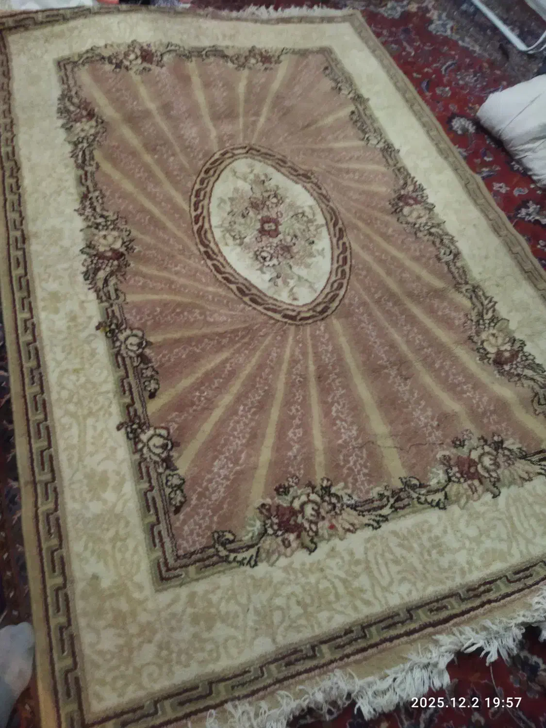 فرش ماشینی ۹متری سالم و تمیز|فرش|میانه, |دیوار