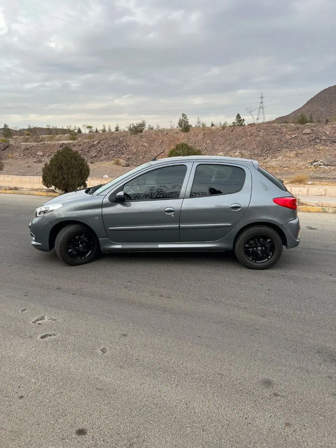 پژو ۲۰۷ مدل ۹۶ بدون رنگ|خودرو سواری و وانت|پرند, فاز ۱|دیوار