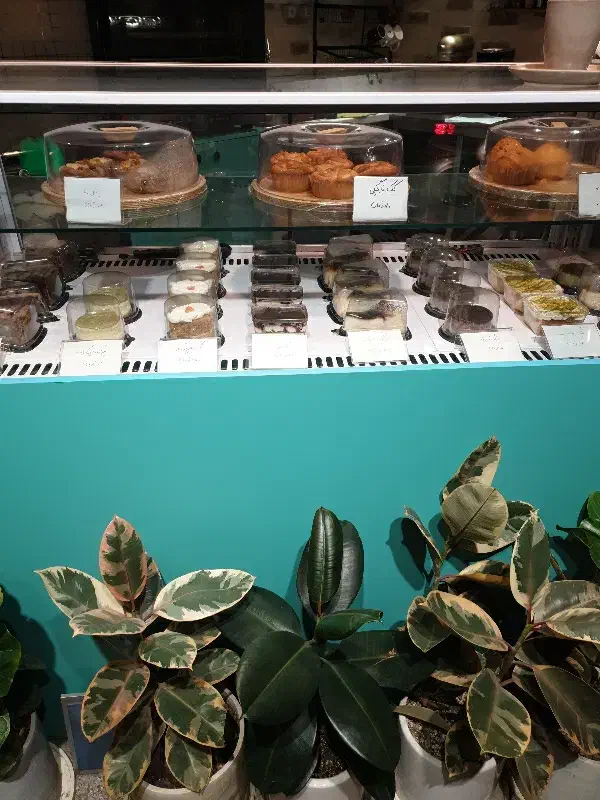 دعوت به همکاری در کافه قنادی|استخدام خدمات فروشگاه و رستوران|تهران, فردوس|دیوار