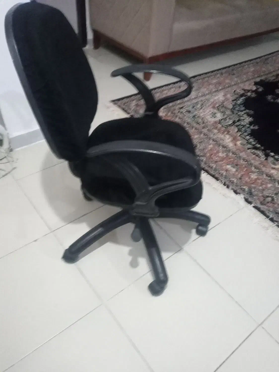 فرش و کمد و میز وسط مبلی و صندلی|مبلمان خانگی و میز عسلی|آستارا, |دیوار