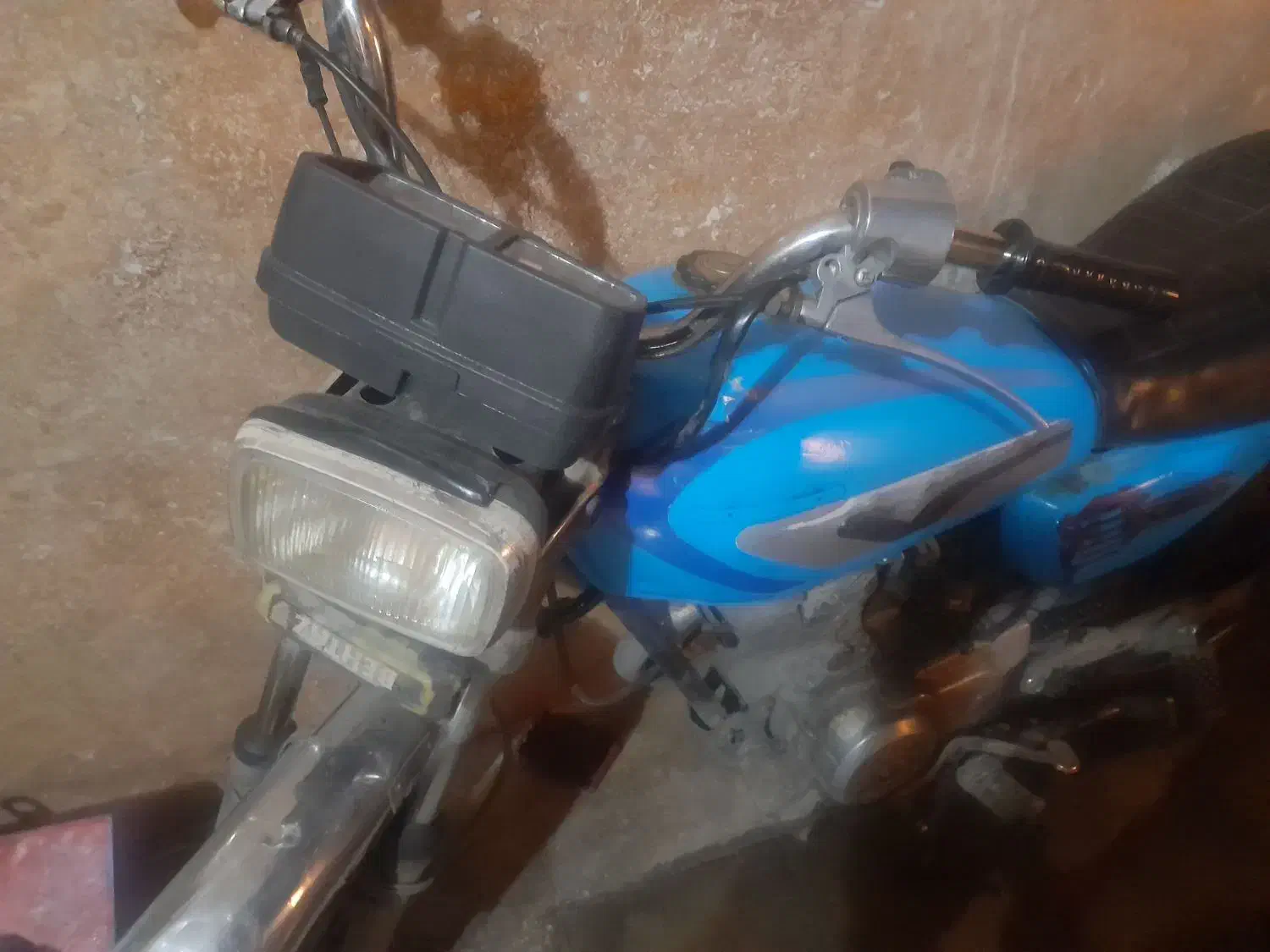 موتور سیکلت|موتورسیکلت|شیراز, کوشک میدان|دیوار