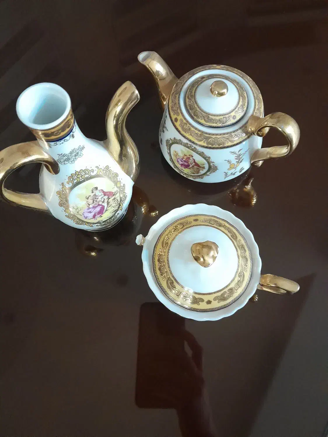 قوری چینی|کلکسیون اشیاء عتیقه|نهاوند, |دیوار