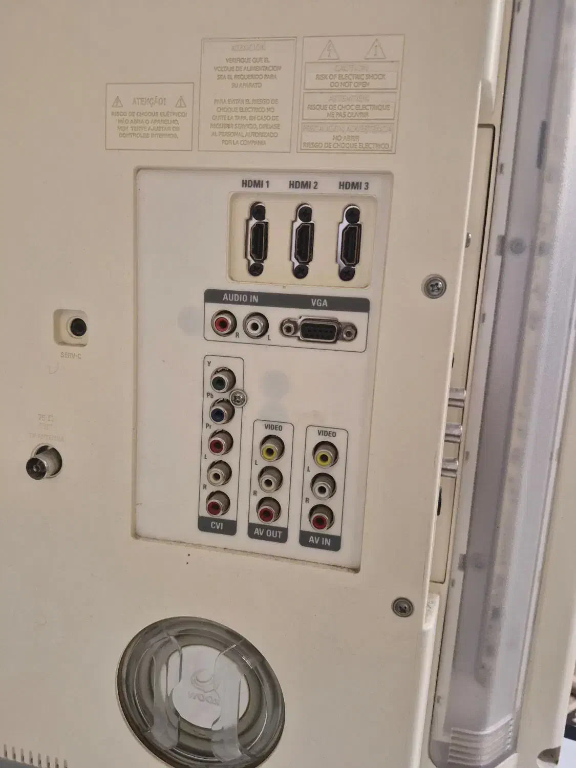 تلویزیون ۴۲ اینچ فیلیپس با میز تلویزیون|تلویزیون و پروژکتور|یزد, |دیوار