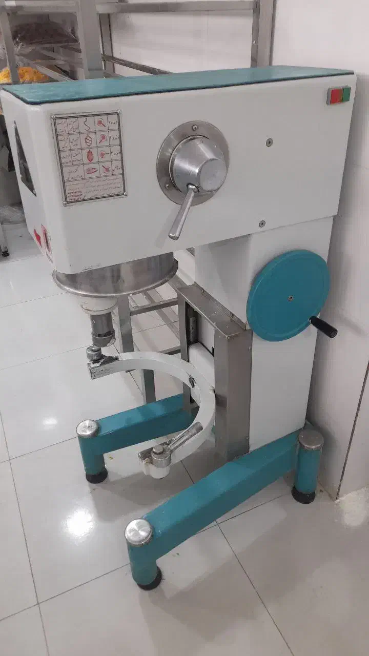 فروش وسایل کامل کارگاه ومغازه شیرینی پزی|فروشگاه و مغازه|پاوه, |دیوار