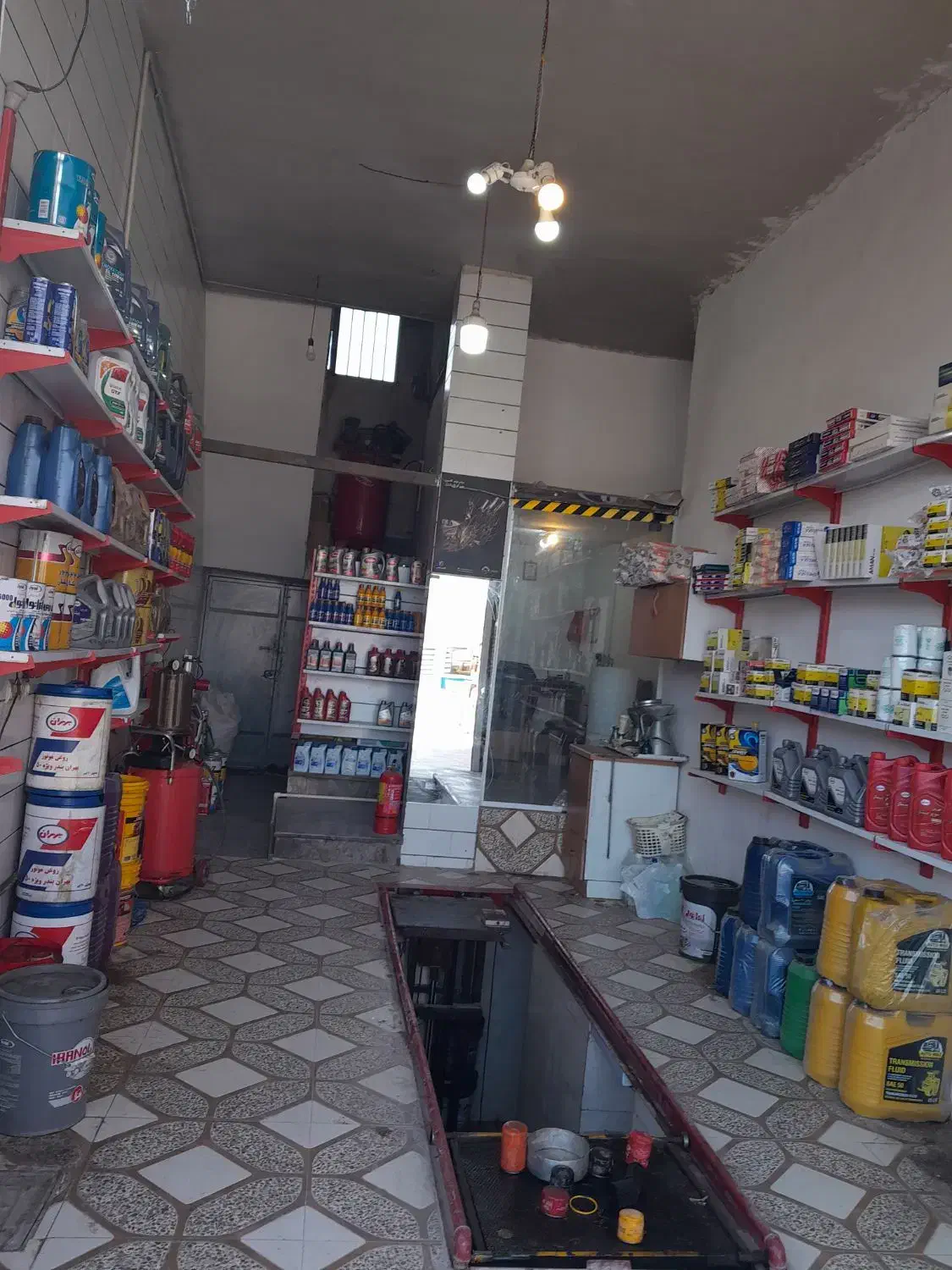 فروش  مغازه  ۷۷متری در منطقه صنعتی کرسگان|فروش مغازه و غرفه|ابریشم, |دیوار