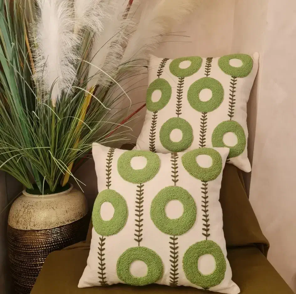 **کاورکوسن و رومیزی پانچدوزی شده**|رختخواب، بالش، پتو|کرج, شهرک رضوانیه|دیوار