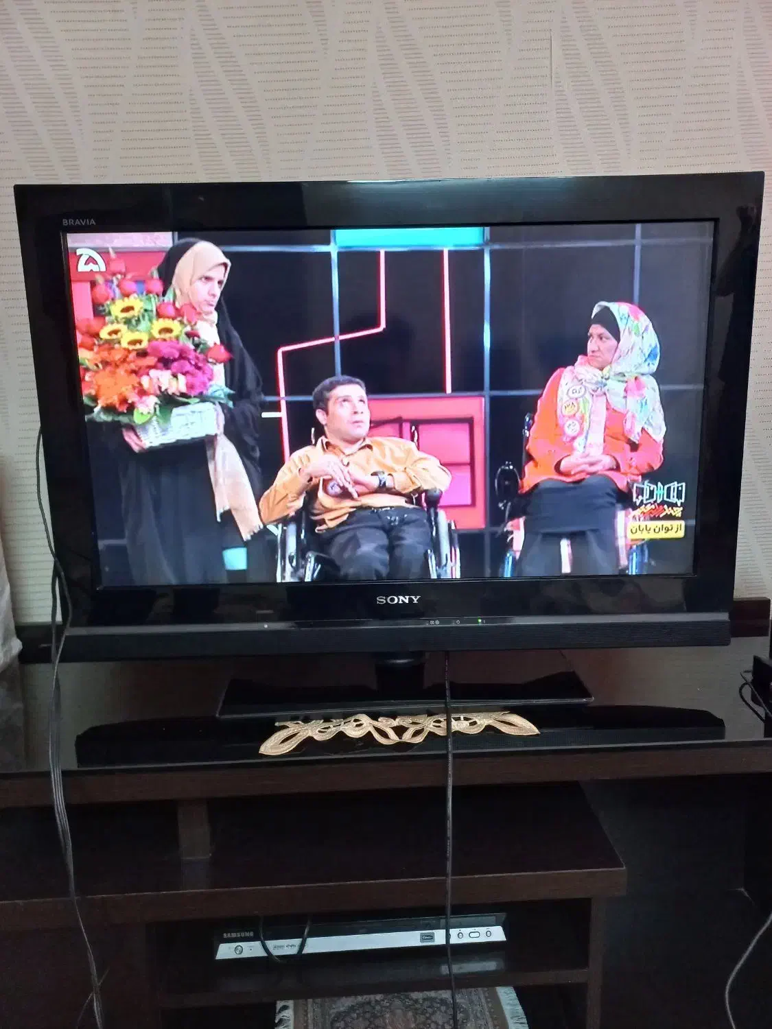 تلویزیون LCD SONY (اصلی) (کاملا سالم و تمیز)|تلویزیون و پروژکتور|همدان, |دیوار