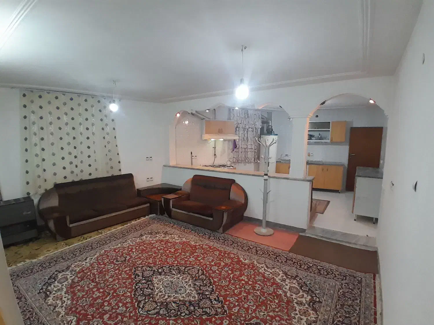 سوییت ومنزل مسافر با پارکینگ ۴ خودرو|اجارهٔ کوتاهمدت آپارتمان و سوئیت|شاهرود, |دیوار