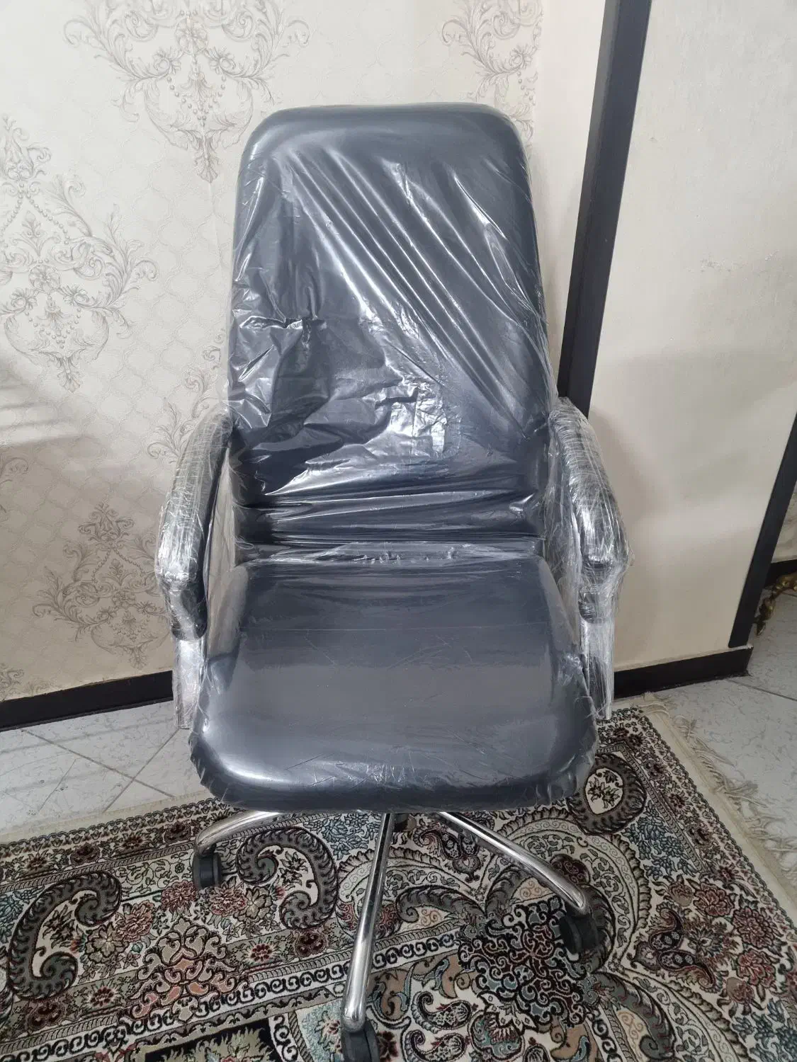 صندلی|صندلی و نیمکت|قرچک, مهدیه|دیوار