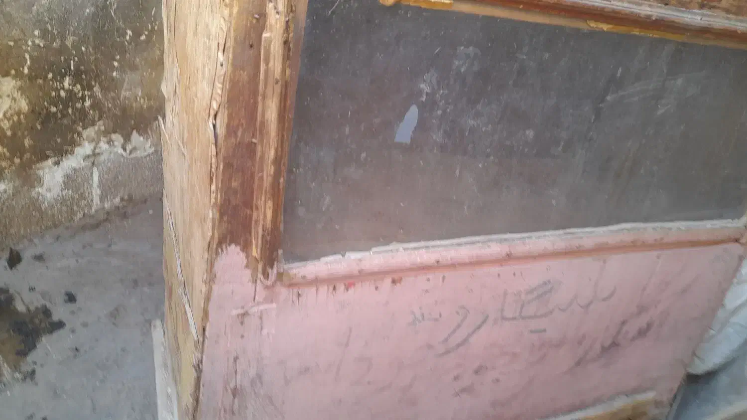 دکه چوبی قدیمی|صنایع دستی و سایر لوازم تزئینی|بندر ماهشهر, |دیوار